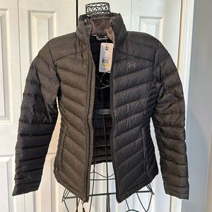 Women’s fitted Under Armour cold gear jacket size MD/M new w/tags black & grey